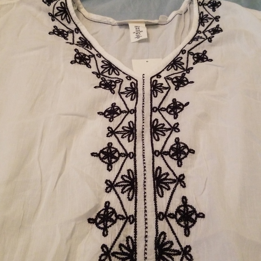 DONATED NWT H&M coverup - Picture 2 of 3